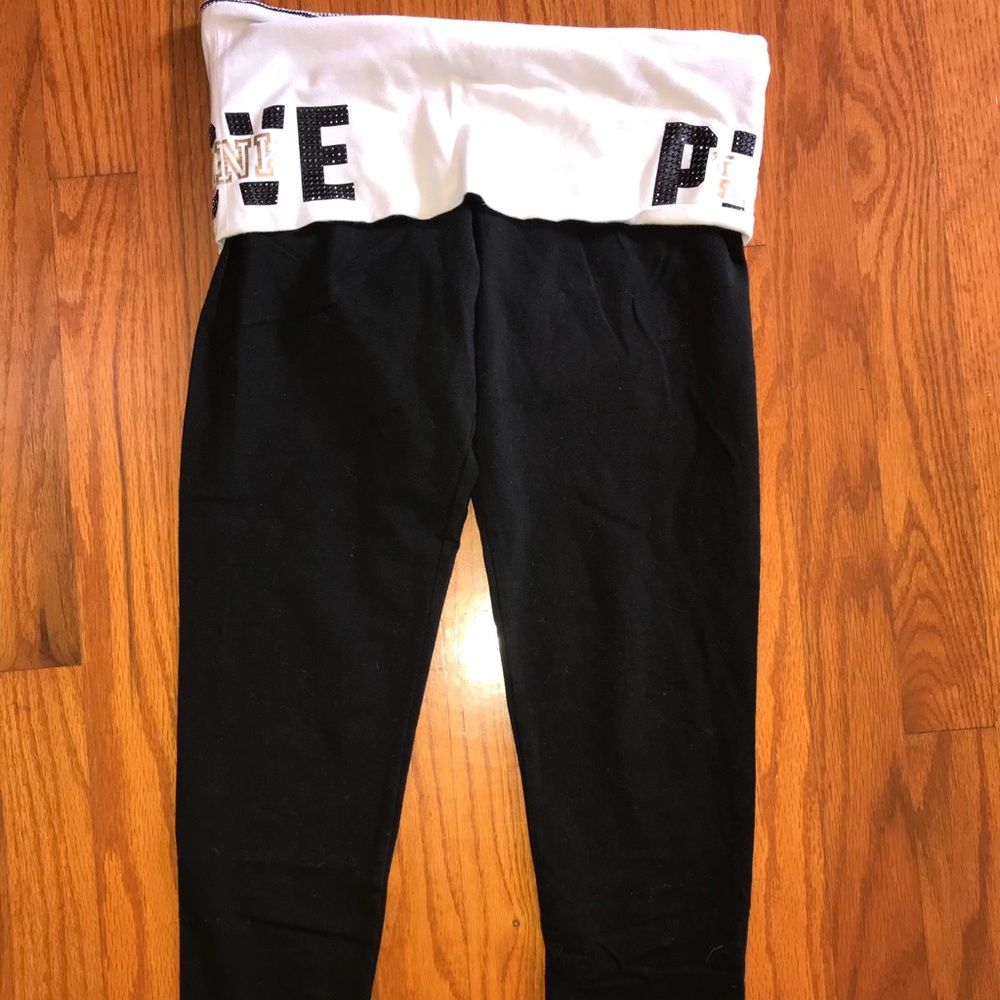 Victoria’s Secret pink leggings
